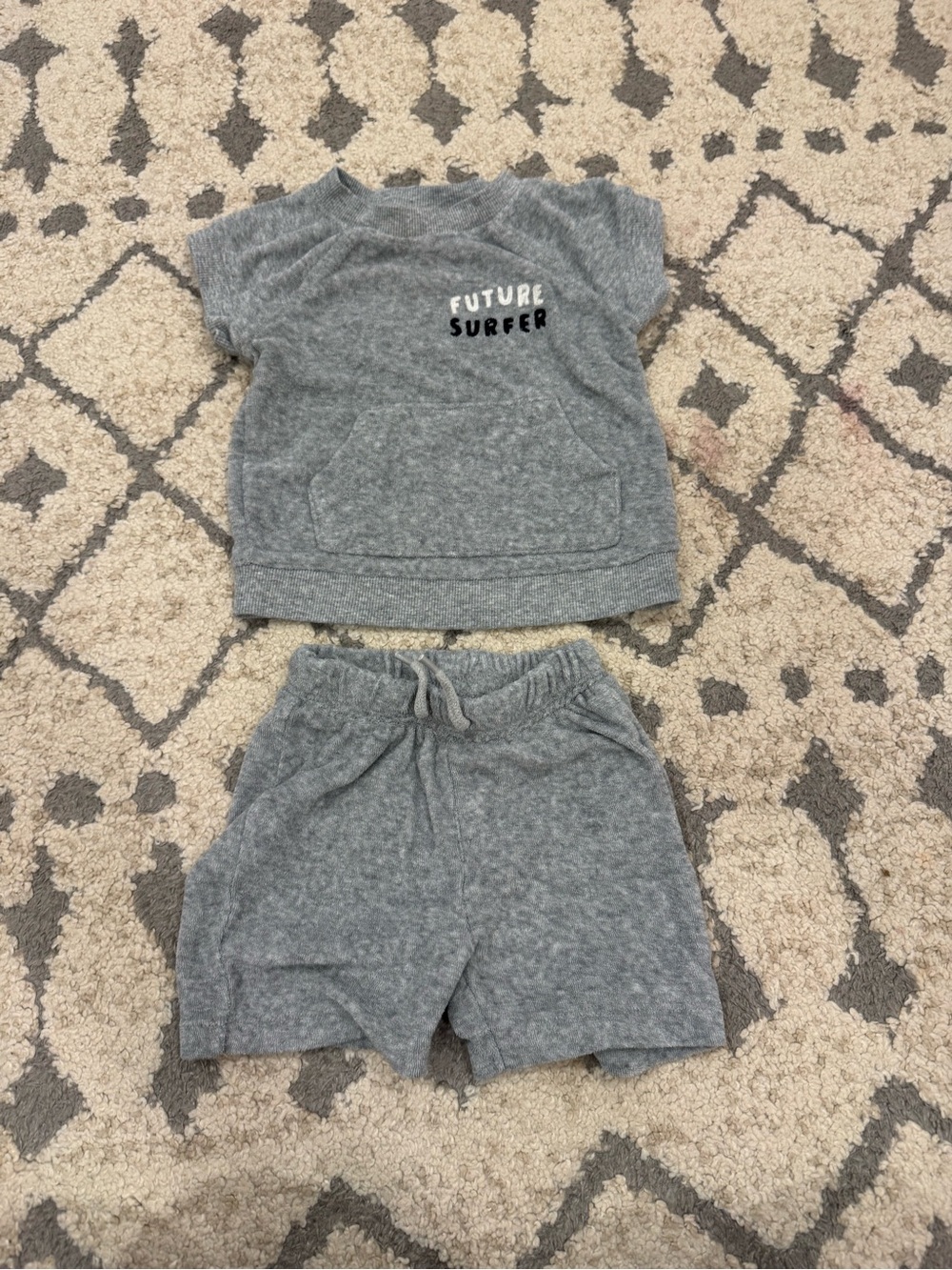 Old Navy Two-Piece Lounge Set Size 12-18 monts